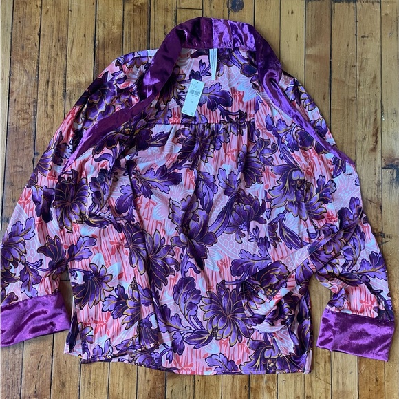 ANTHROPOLOGIE LUXE SLEEP TOP - Picture 4 of 7